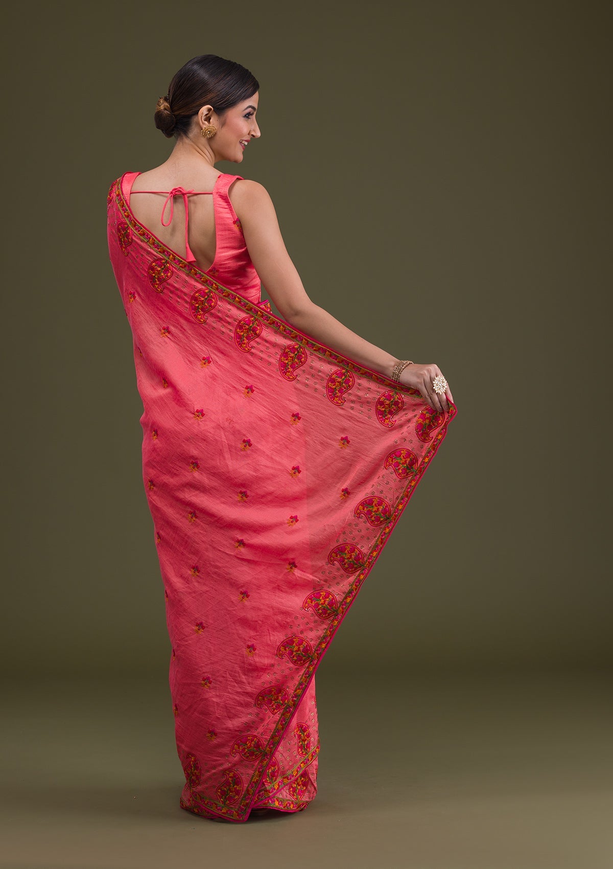 Pink Threadwork Raw Silk Saree-Koskii