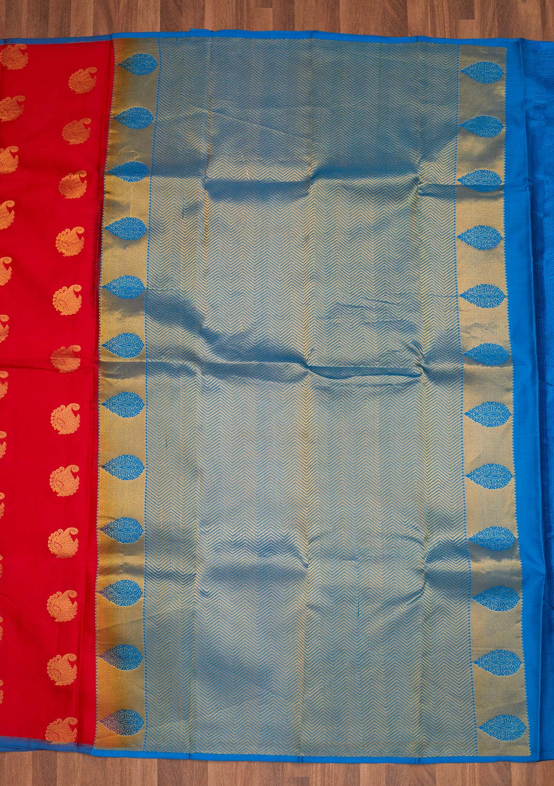 Red Zariwork Pure Silk Saree - Koskii