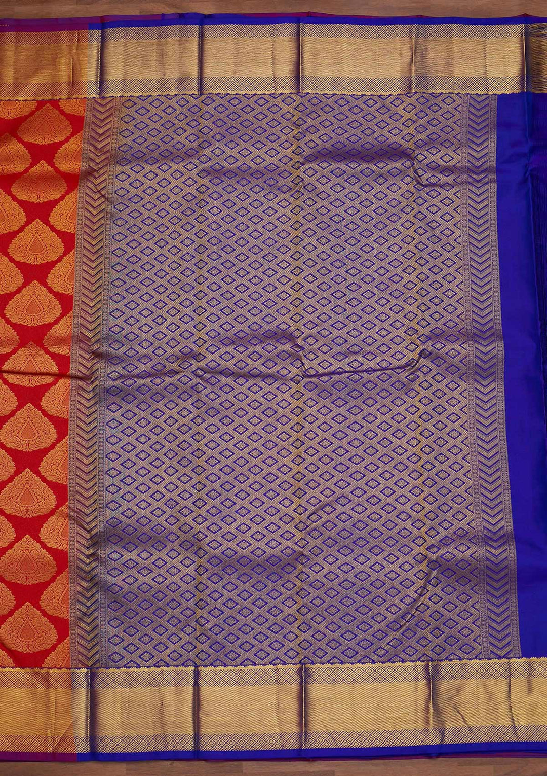 Red Zariwork Pure Silk Designer Saree - Koskii