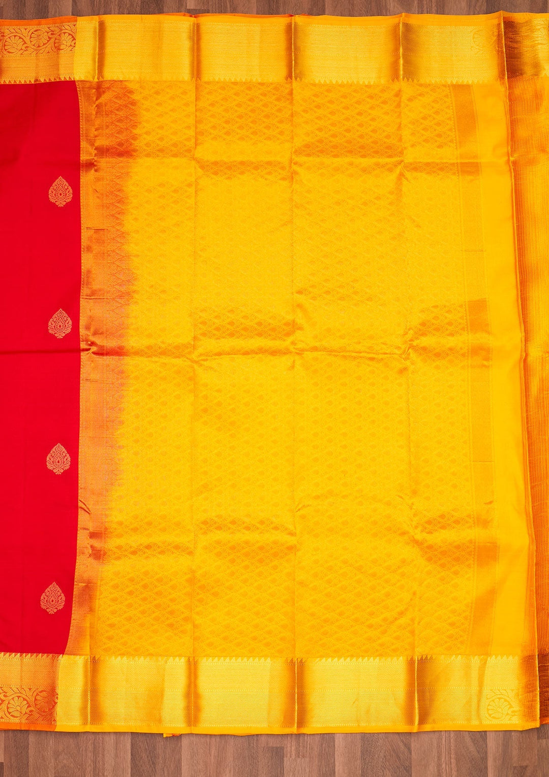 Red Zariwork Pure Silk Saree - Koskii