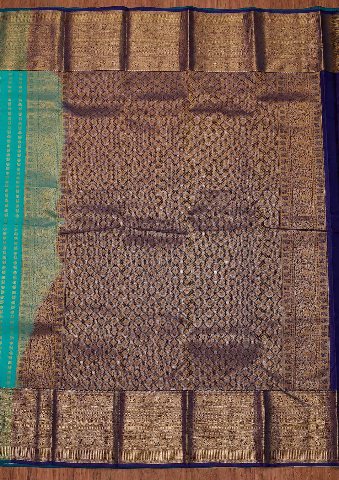 Sea Green Zariwork Pure Silk Designer Unstitched Saree - Koskii